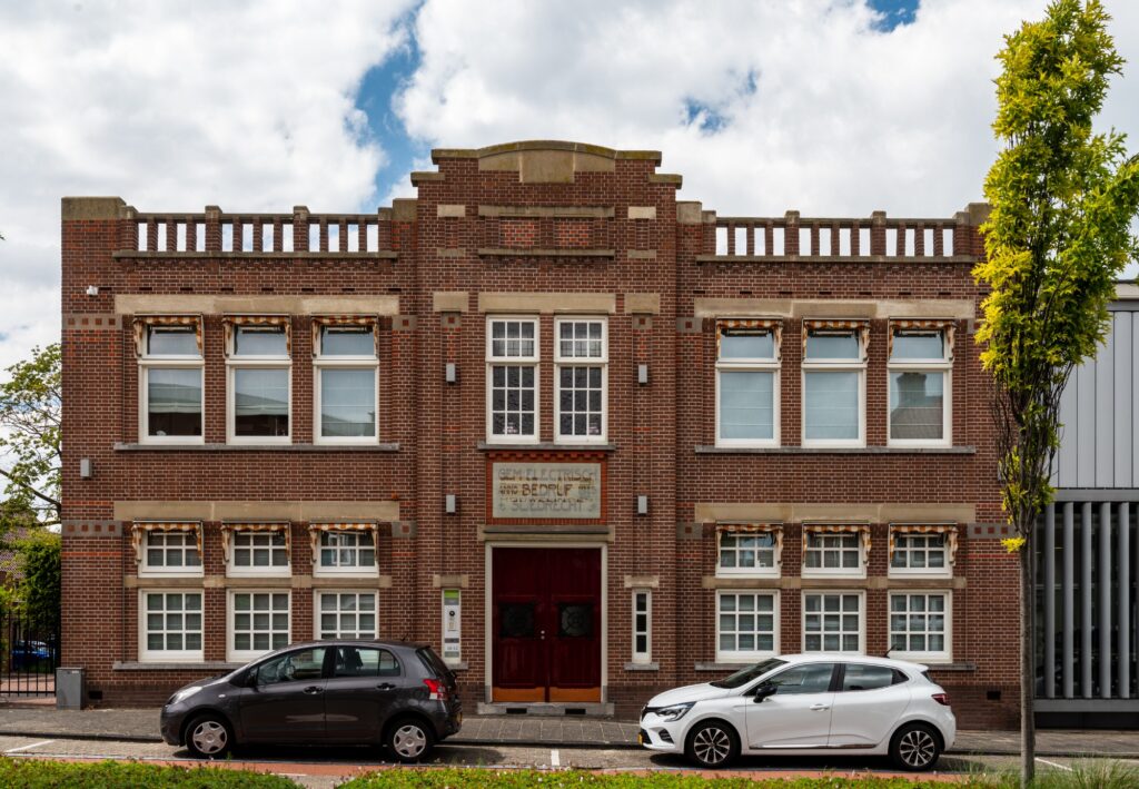 Kerkstraat 10-12. Bouw: 1915