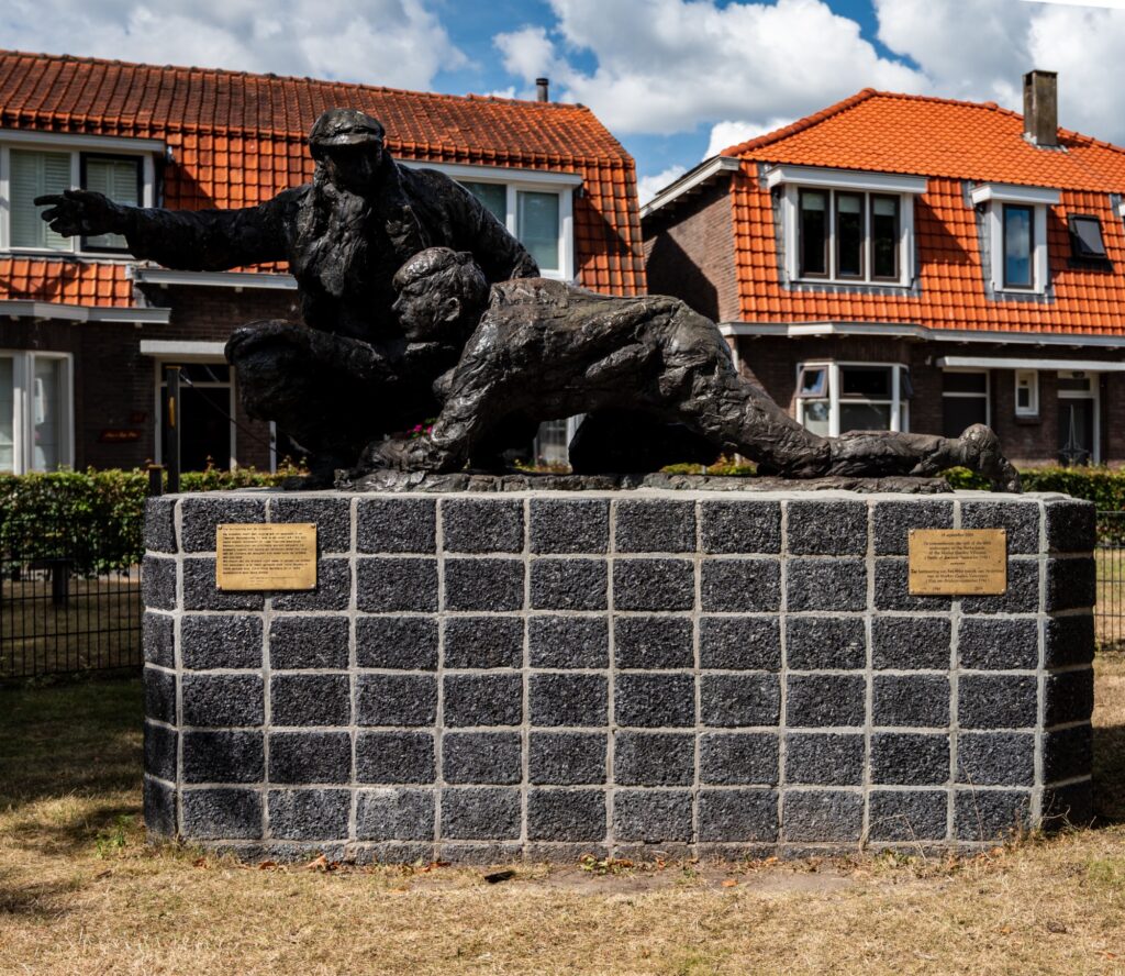 Monument 2 Linie-Crossers.