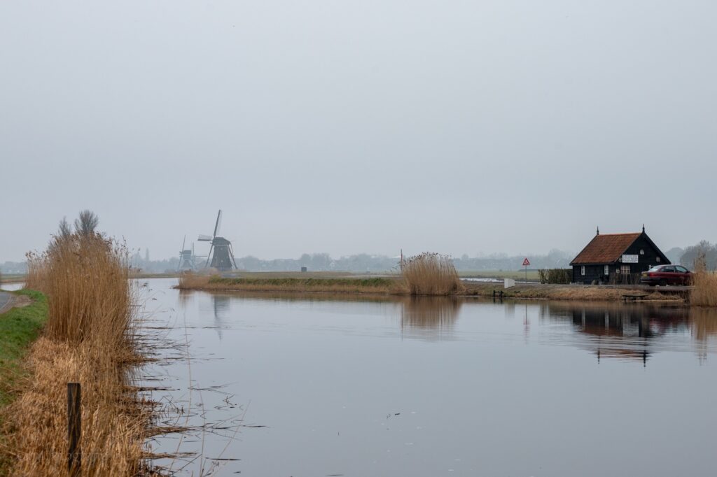 Stilte aan het water.