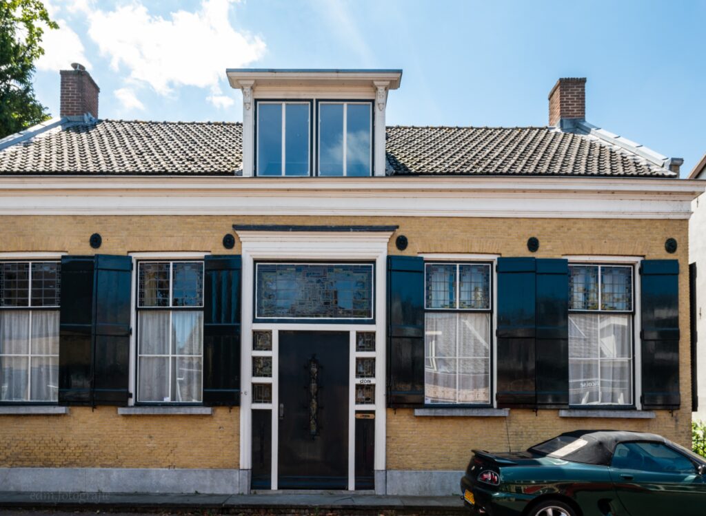 Molendijk 208, gebouwd omstreeks 1860