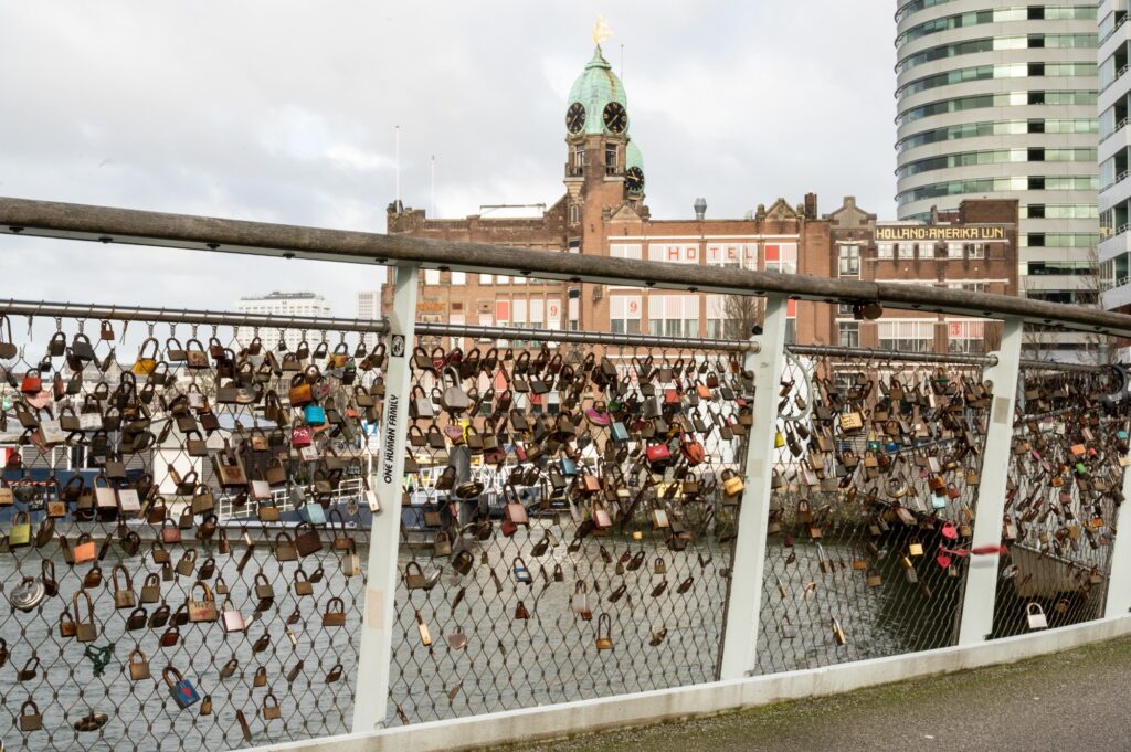 De Liefdesbrug.