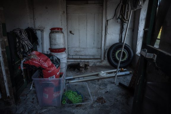 Achter de toegankelijke achterdeur